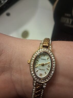 Elgin Women's Gold-Tone Crystal Oval Bracelet Watch - Gold